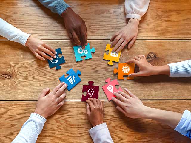 WEBINAR LIVE
Decisioni, etica e business: cercare la coerenza bilanciando risultati, società e ambiente