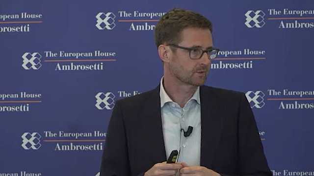 CEO for One Month: the Innovative Program by Adecco