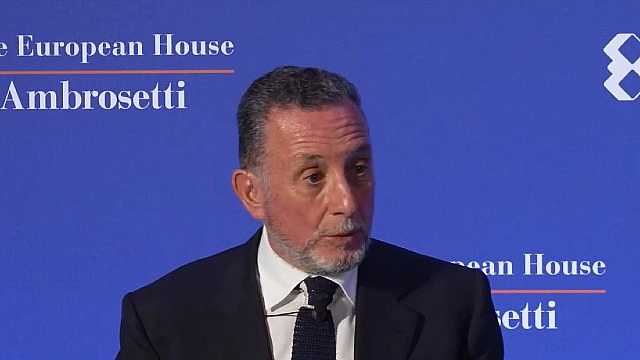 Italy at the crossroad between risks and opportunities